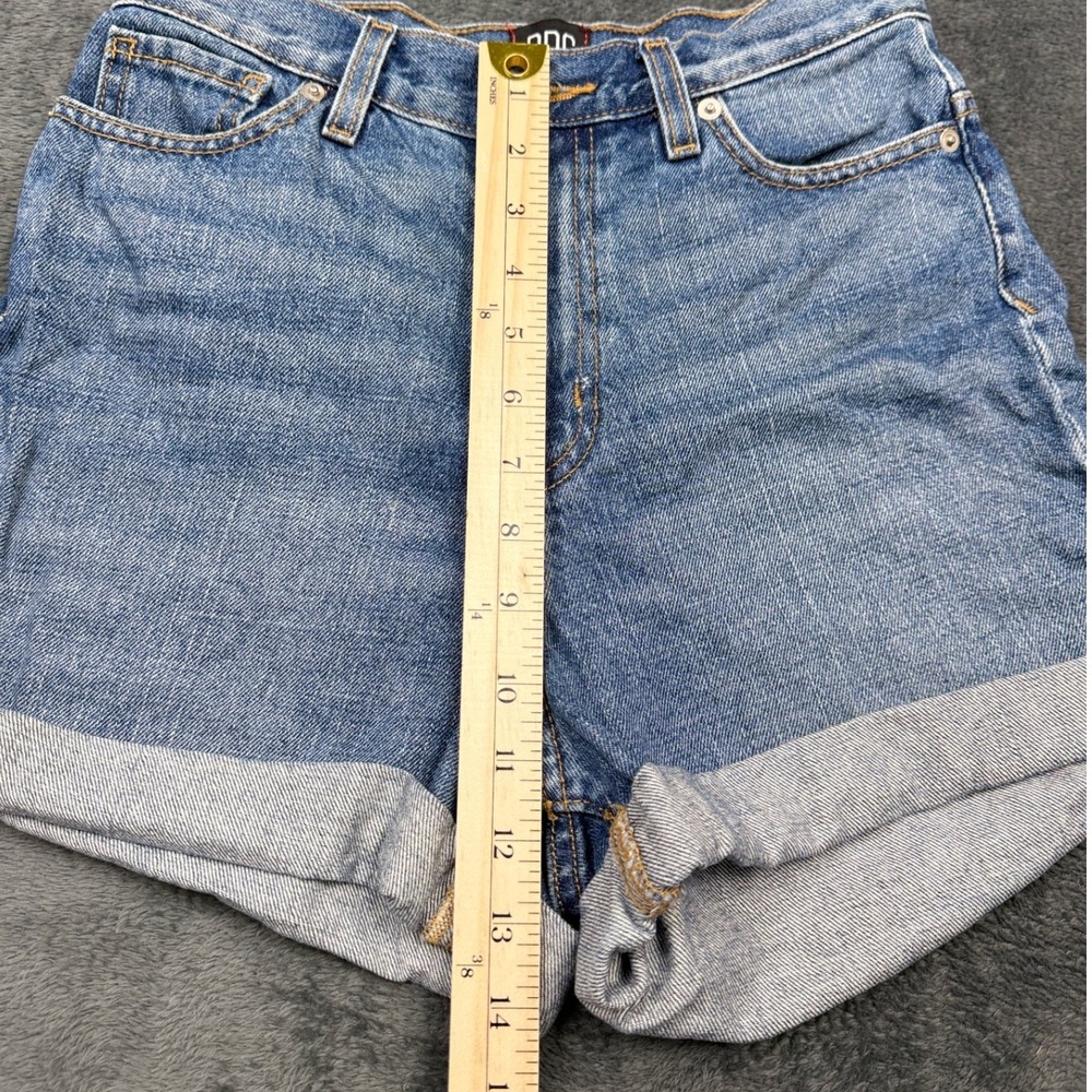 BDG Urban Outfitters  Size 26 Mom High Rise Denim Shorts Blue Wash Cuffed‎ - Picture 8 of 12